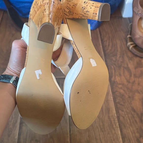 Nina VINTAGE Cream Wedge Sandals - Picture 4 of 5